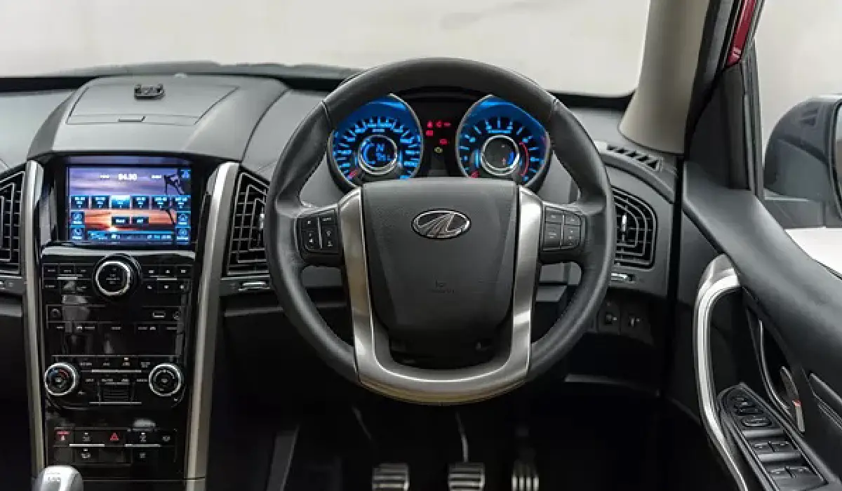 Mahindra - XUV500 W11 (O) 44 - Car Rentals Near me - Used Cars Near me - Exclusive Concierge Club.webp
